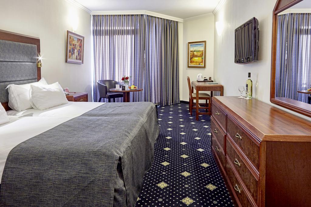Ramada Hotel